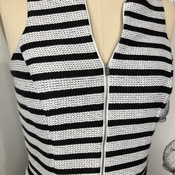 Women's Express Fit n Flare Sleeveless Dress with Pockets Blk/Wht Striped Sz6 - Picture 8 of 12